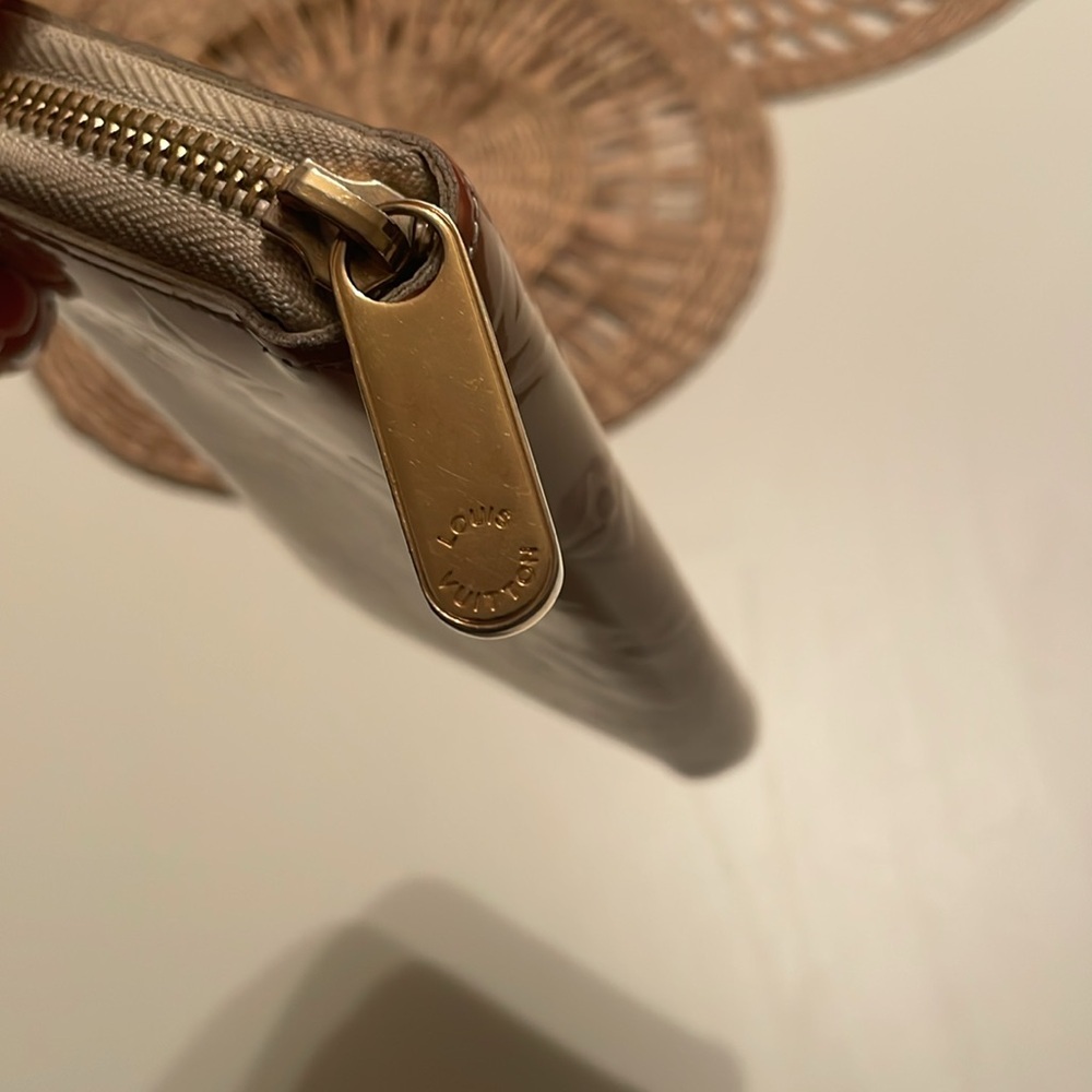 Louis Vuitton Tan Wallet with Signature Monogram - Picture 2 of 9